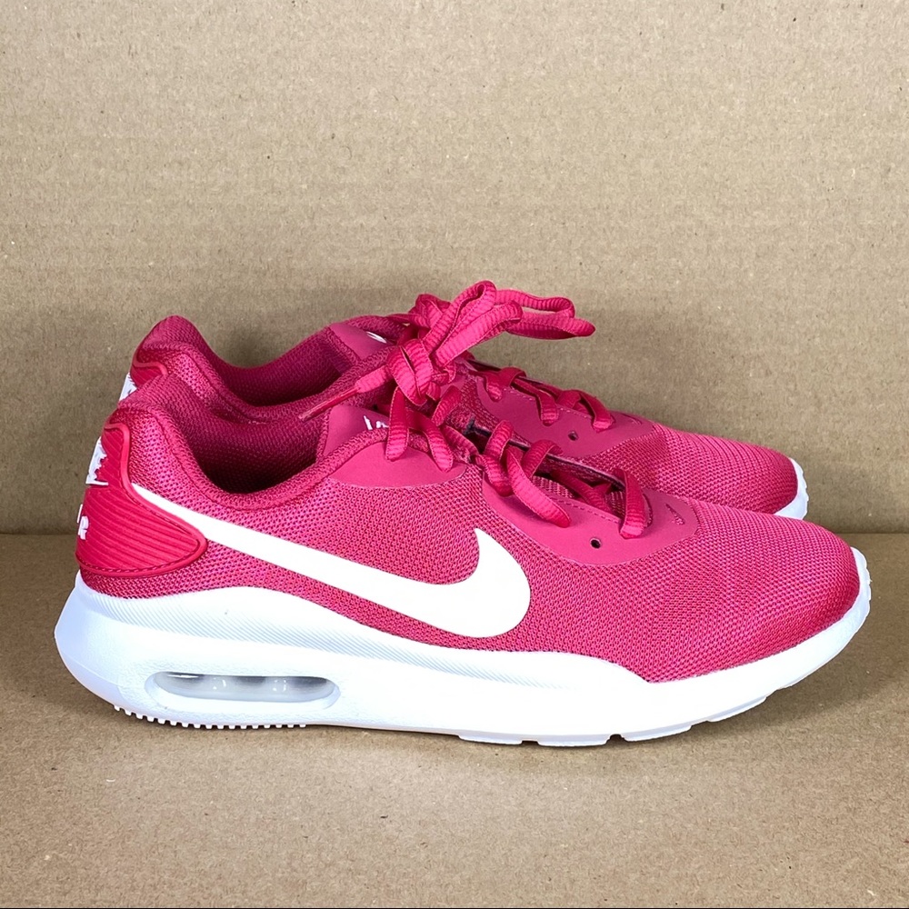 Nike Air Max Oketo Women’s Shoes